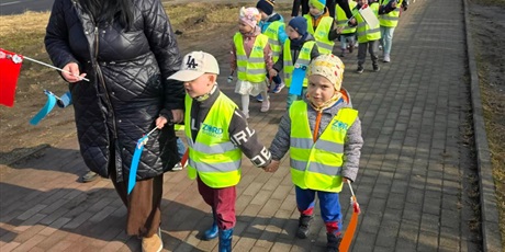 Biedroneczki, Żabki i Motylki powitały PANIĄ WIOSNĘ 