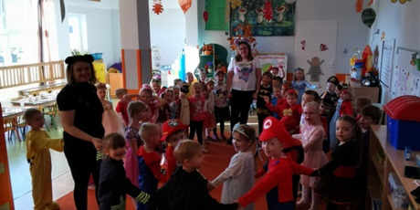 Dzień postaci z bajek - gr. Motylki i Żabki