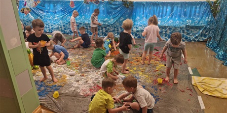 Dzień Wody sensorycznie - gr. Biedronki