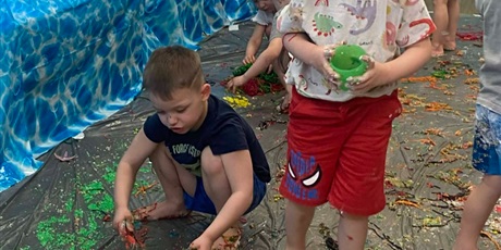 Dzień Wody sensorycznie - gr. Biedronki