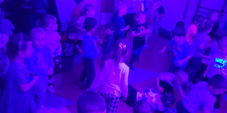Gwiezdny Teatr- Niesamowite ruchy Ziemi - gr. Biedronki, Żabki i Motylki