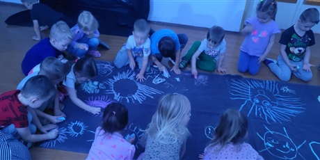 Gwiezdny Teatr- Niesamowite ruchy Ziemi - gr. Biedronki, Żabki i Motylki