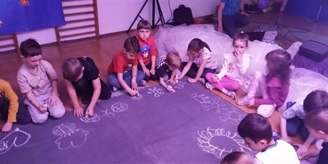Gwiezdny Teatr - Niesamowite ruchy Ziemi - gr. Mrówki i Pszczółki
