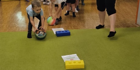 Innowacja Pedagogiczna "Joga Małych Stópek"