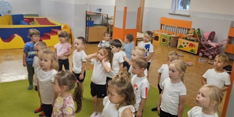 Innowacja Pedagogiczna "Joga Małych Stópek"