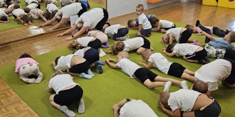 Innowacja Pedagogiczna "Joga Małych Stópek"