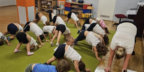 Innowacja Pedagogiczna "Joga Małych Stópek"
