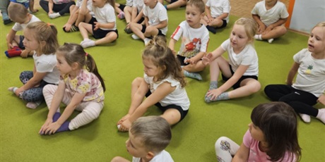 Innowacja Pedagogiczna "Joga Małych Stópek"