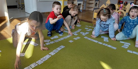Kwiecień, co plecie, czyli matematyczne i językowe zabawy Sówek😃