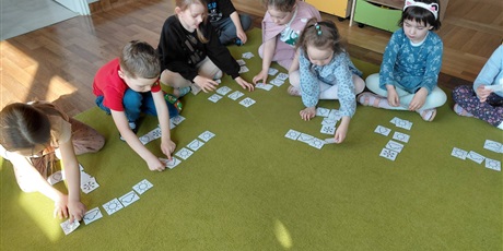 Kwiecień, co plecie, czyli matematyczne i językowe zabawy Sówek😃
