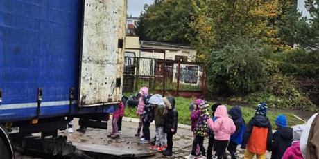 Przedszkolaki poznały zawód Kierowcy