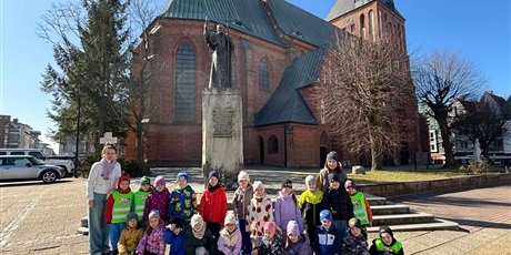 Pszczółki zwiedzają Katedrę w Koszalinie