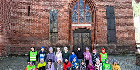 Pszczółki zwiedzają Katedrę w Koszalinie