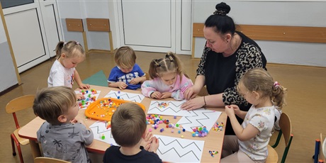 Sensoryczne zabawy Biedronek