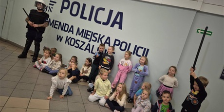 Sówki poznały zawód Policjanta