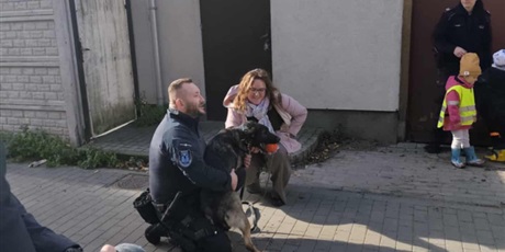 Żabki i Motylki poznały zawód Policjanta