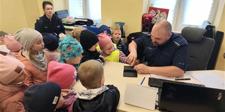 Żabki i Motylki poznały zawód Policjanta