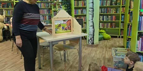 Żabki w Bibliotece