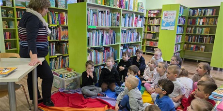 Żabki w Bibliotece