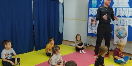 Zajęcia z samoobrony z tatą Laury z gr. Żabki